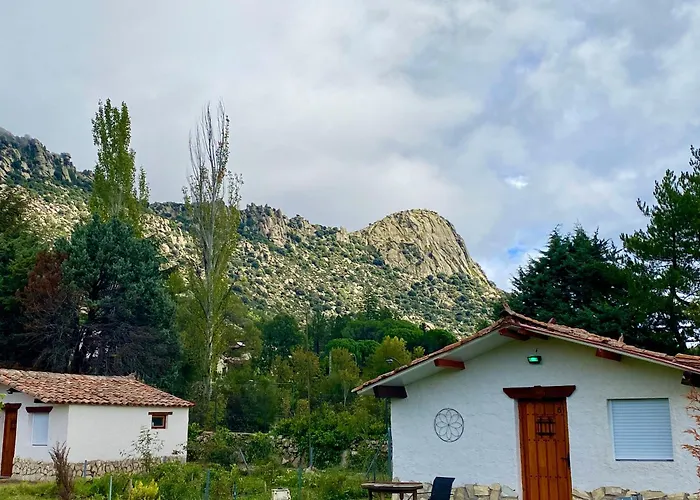 Magnifico Castillo Privado, Elevado En La Roca