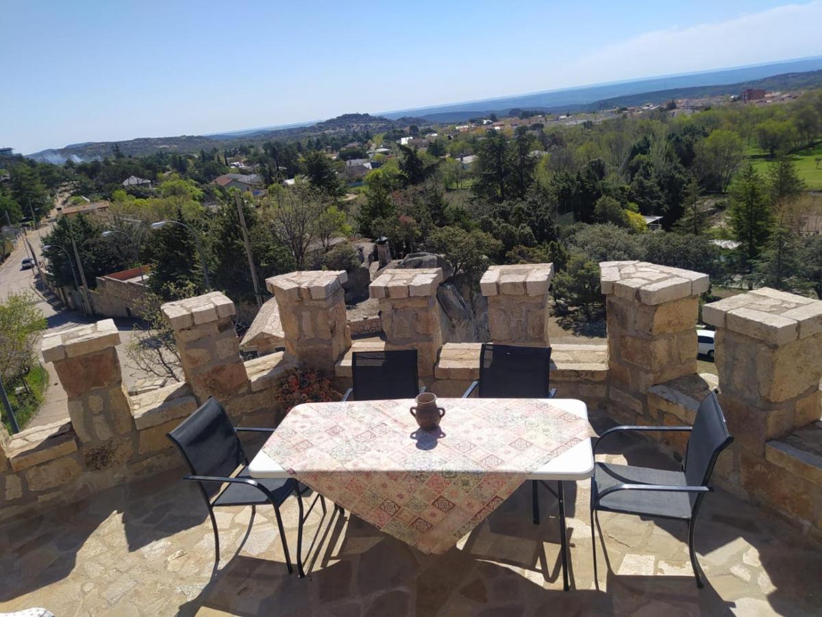 Magnifico Castillo Privado, Elevado En La Roca Chalet *
