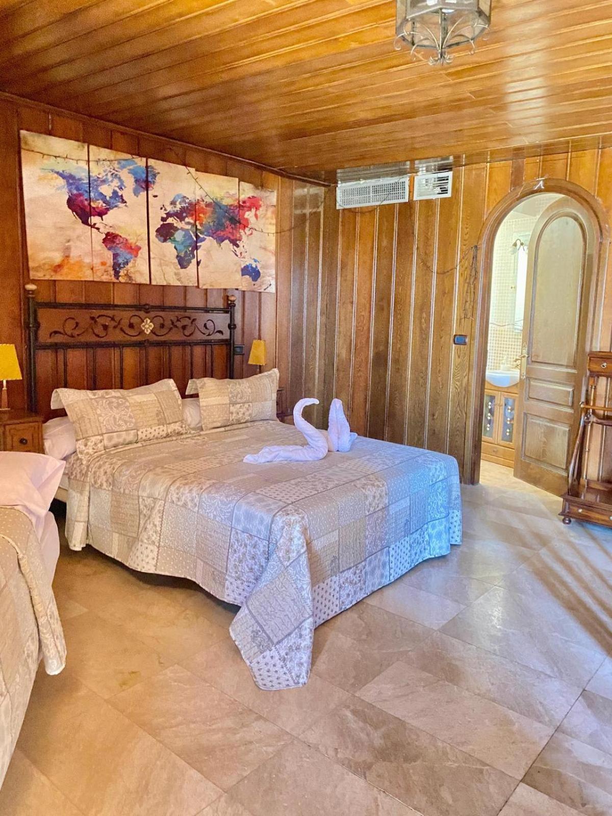 Chalet Magnifico Castillo Privado, Elevado En La Roca La Cabrera
